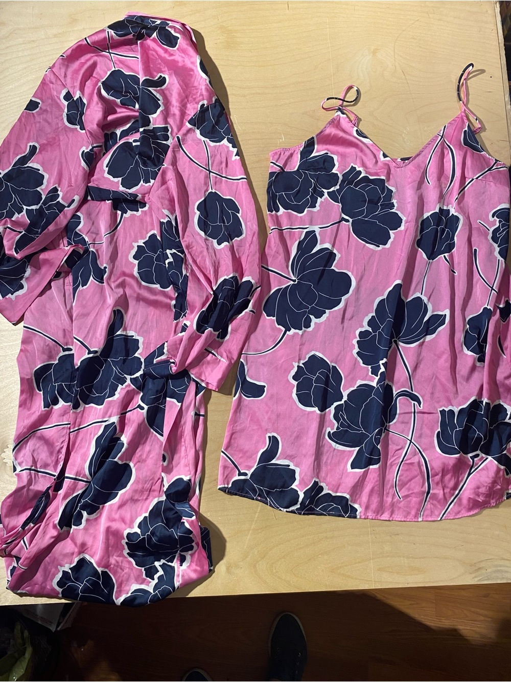 Stars Above Women's Pink Floral Satin Sleep Set - Camisole & Robe XL /XXL (BR)